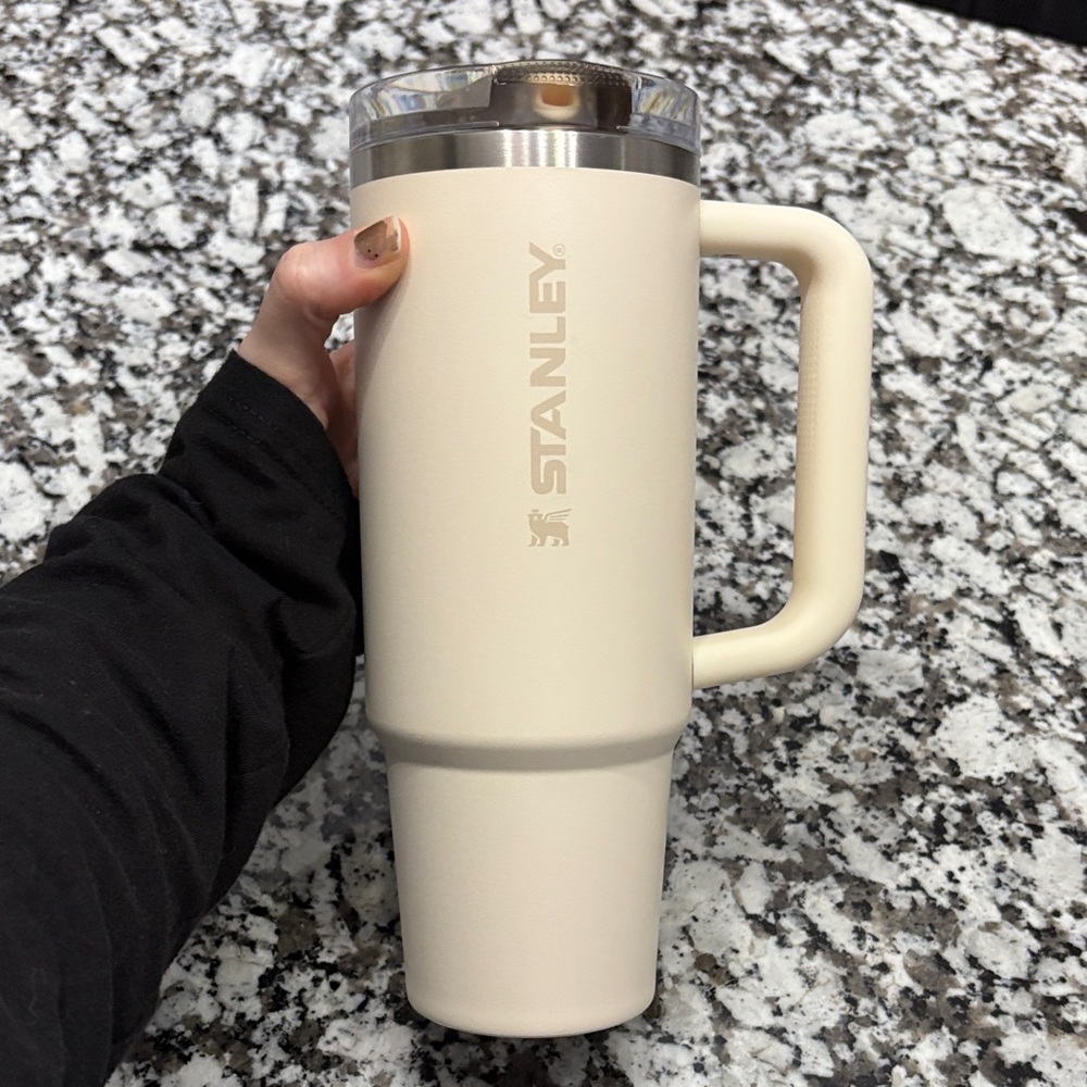 Stanley Cream Insulated Travel Tumbler with Handle and Clear Lid